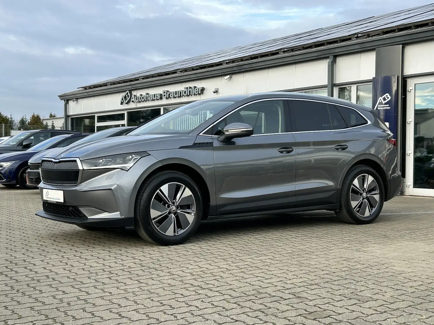 Skoda Enyaq 80 Lodge*AHK*360*Kessy*Matrix* Grau - 2