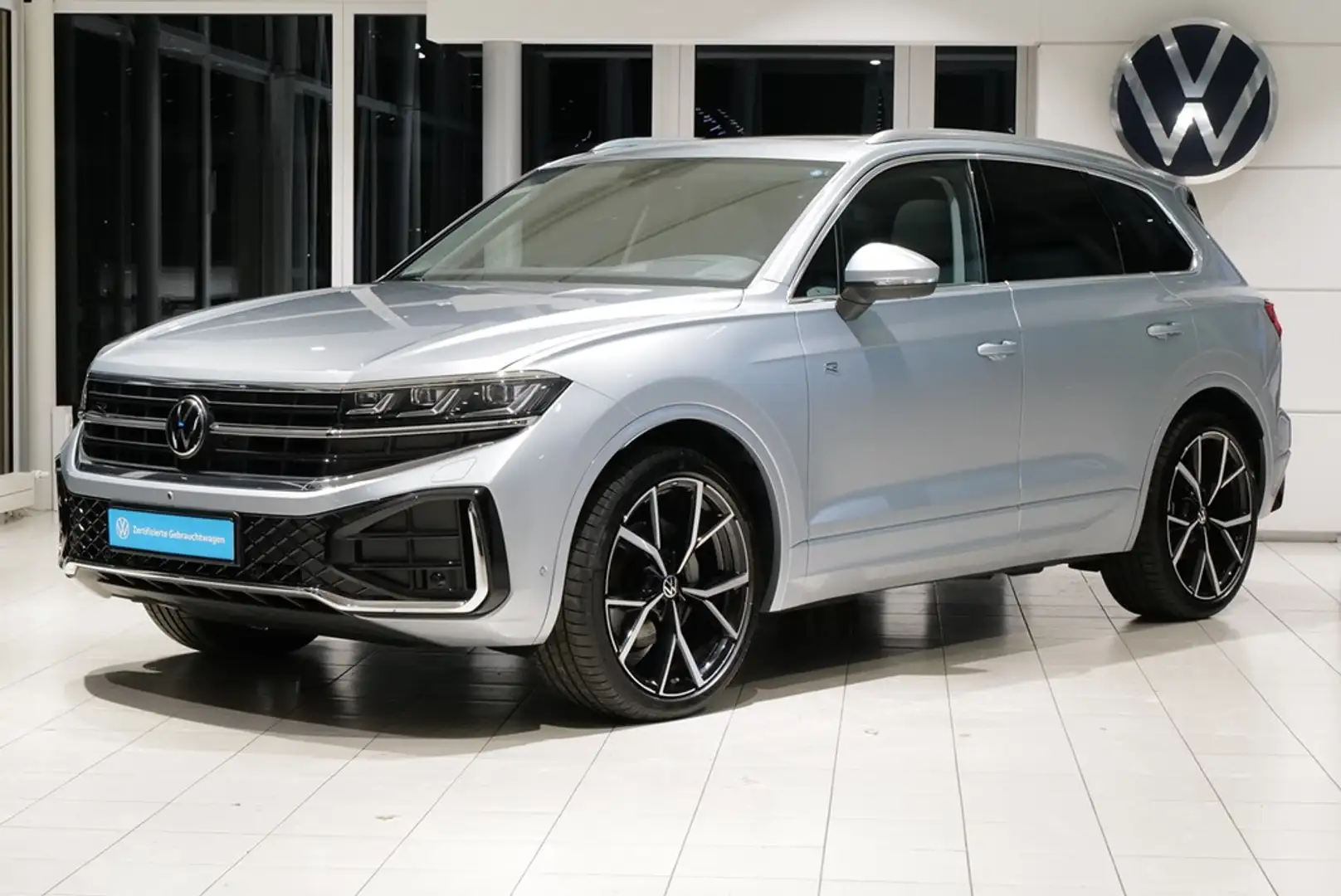 Volkswagen Touareg 3.0TDI R-Line Nachtsicht HuD Allradlenkung 360°... Argent - 2