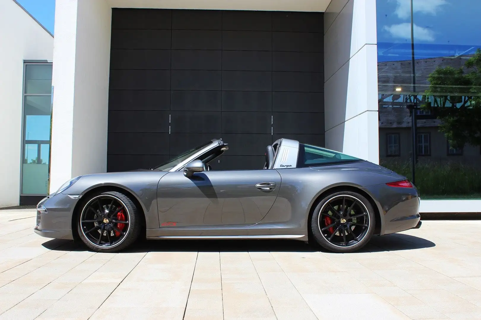 Porsche 991 .1 Targa 4 GTS | Saugmotor | Achatgrau | Grijs - 2