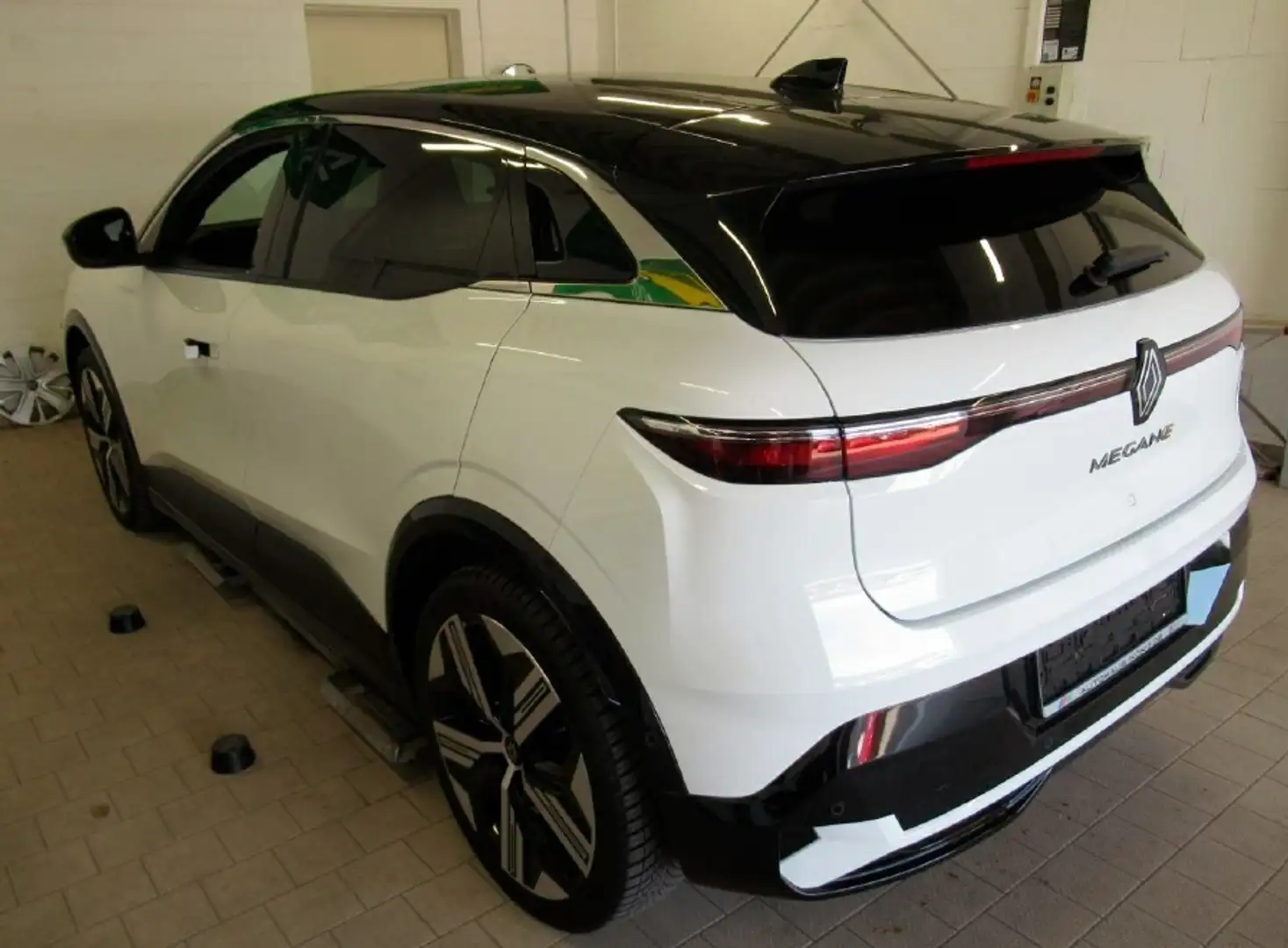 Renault Megane E-Tech EV60 220hp Iconic optimum charge Weiß - 2