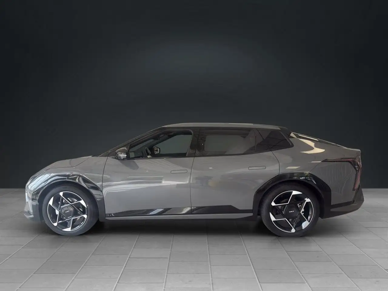 Kia EV4 Fastback 81 FWD GT-Line DWP COM CON GD 3