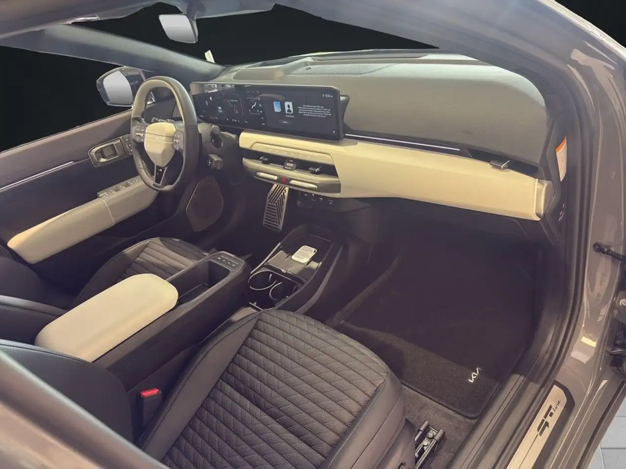 Kia EV4 Fastback 81 FWD GT-Line DWP COM CON GD 16
