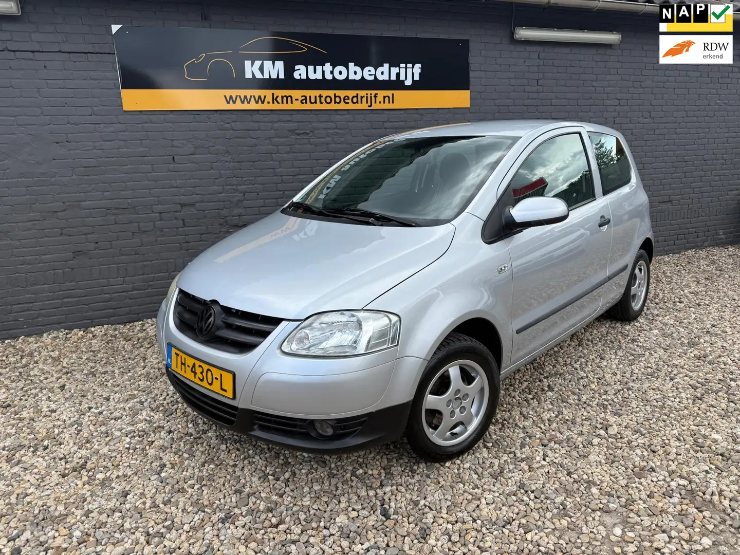 Volkswagen Fox 1.4 Trendline*Nieuwe Apk* Grijs - 1