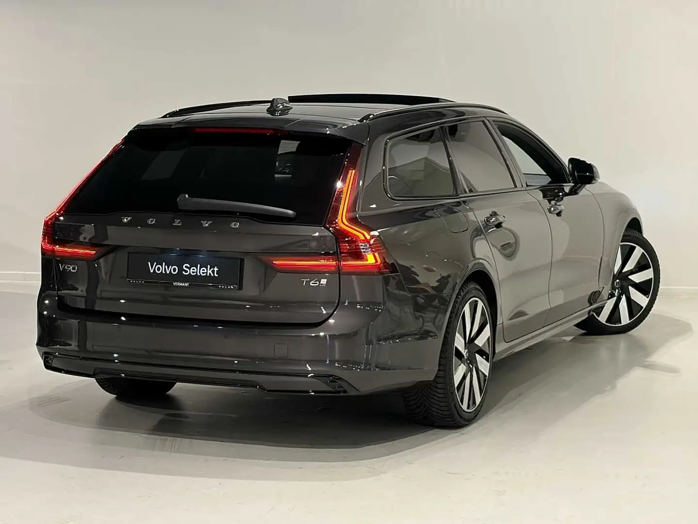 Volvo V90 T6 Recharge Ultra Dark + TREKHAAK/ZETELVENTILATIE Grau - 2