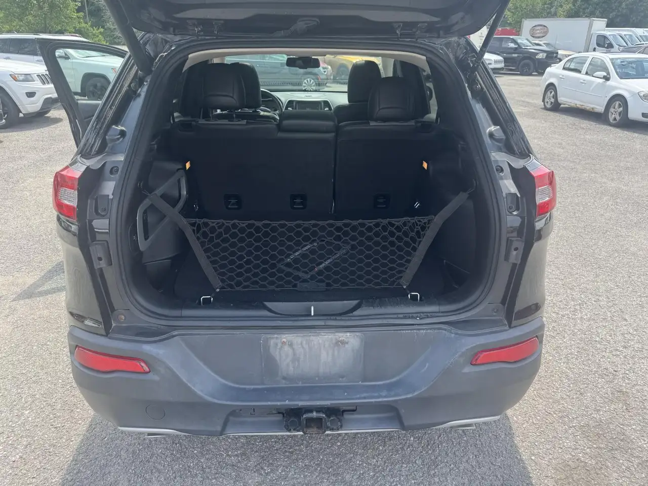 Jeep Cherokee снимка Jeep Cherokee