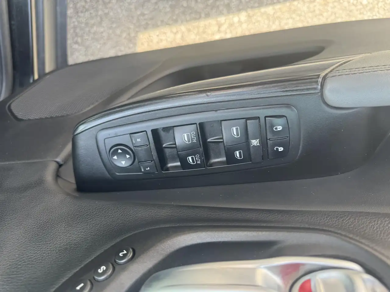 Jeep Cherokee снимка Jeep Cherokee