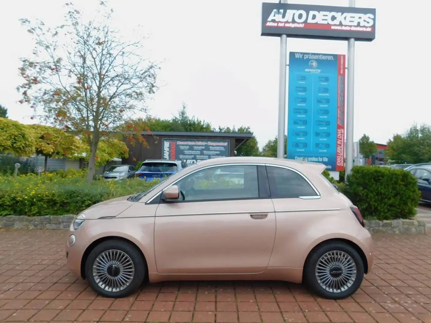 Fiat 500e 500E Elektro Komfort + Style Paket Kamera SHZ PDC Gold - 2