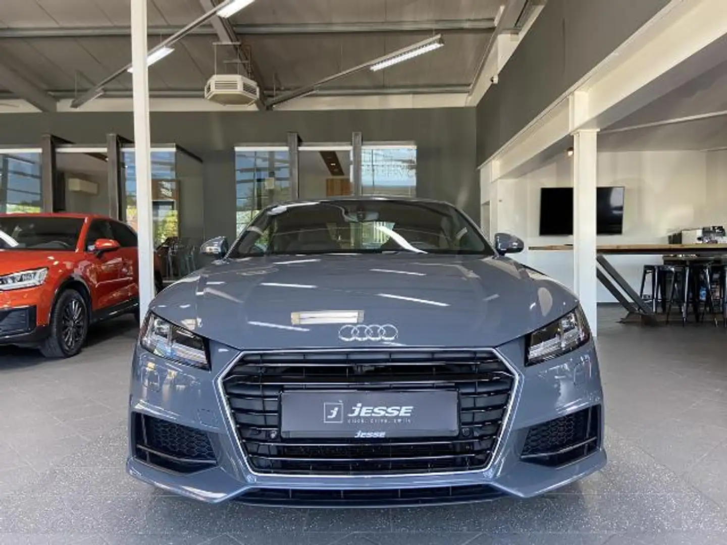 Audi TT 1.8 TFSI Coupe S-Tronic S-Line Matrix Navi 1.Hand Šedá - 2