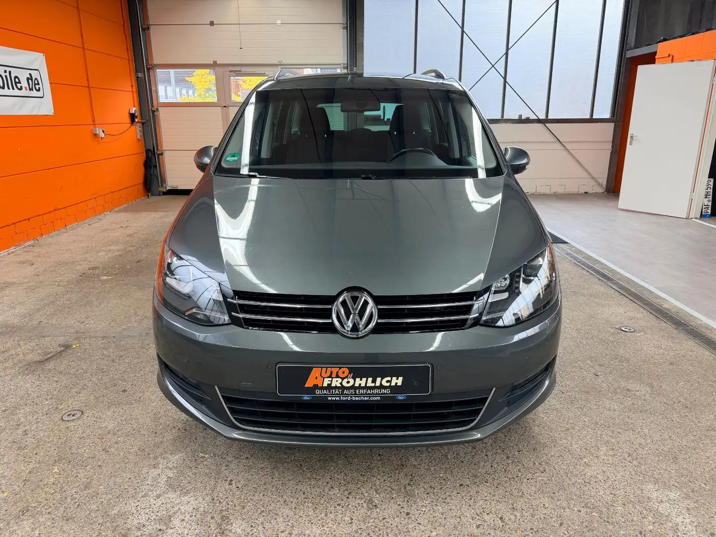 Volkswagen Sharan 2.0 TDI Comfortline BMT Xenon AHK PDC Gris - 2