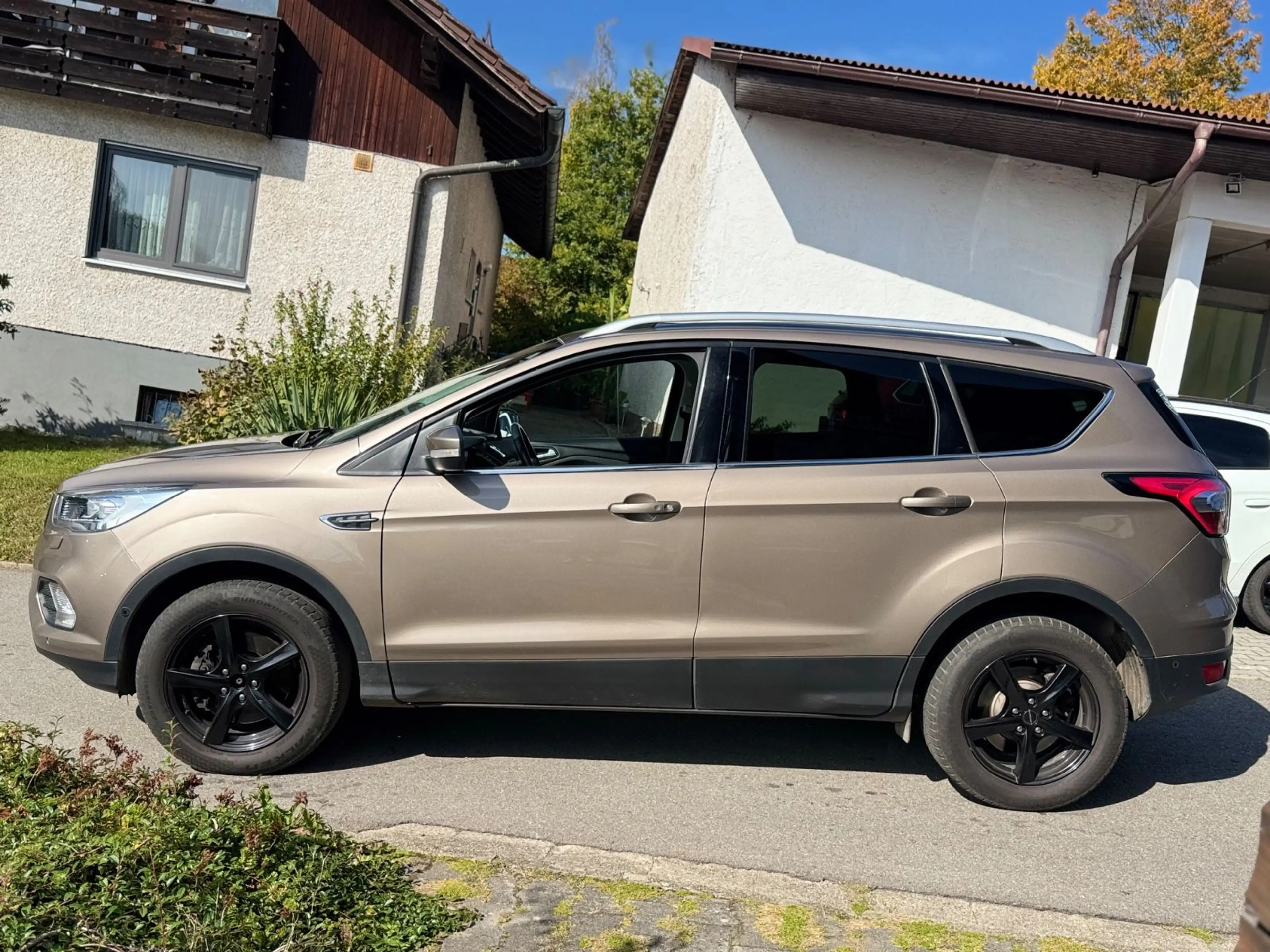 Ford Kuga Titanium 4x4 AHK NAVI Kamera — photo 4