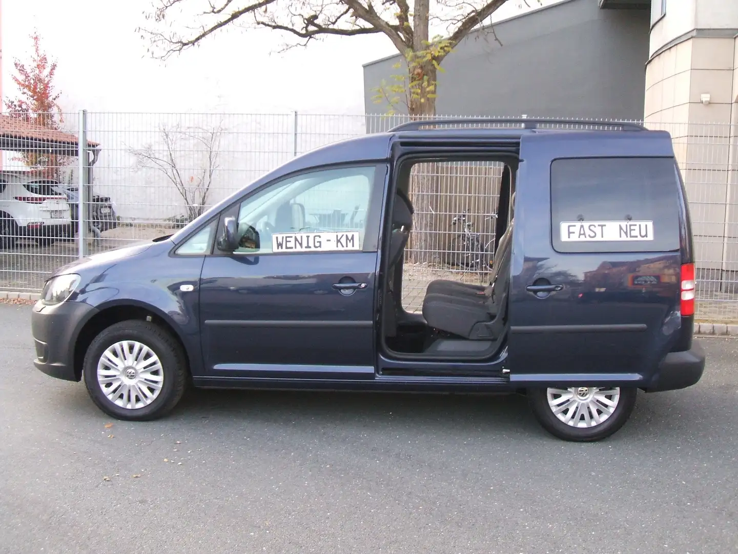 Volkswagen Caddy 1,6 TDi Life-Family*WIE-NEU*a.w.TÜV-ALLES-NEU Blau - 1