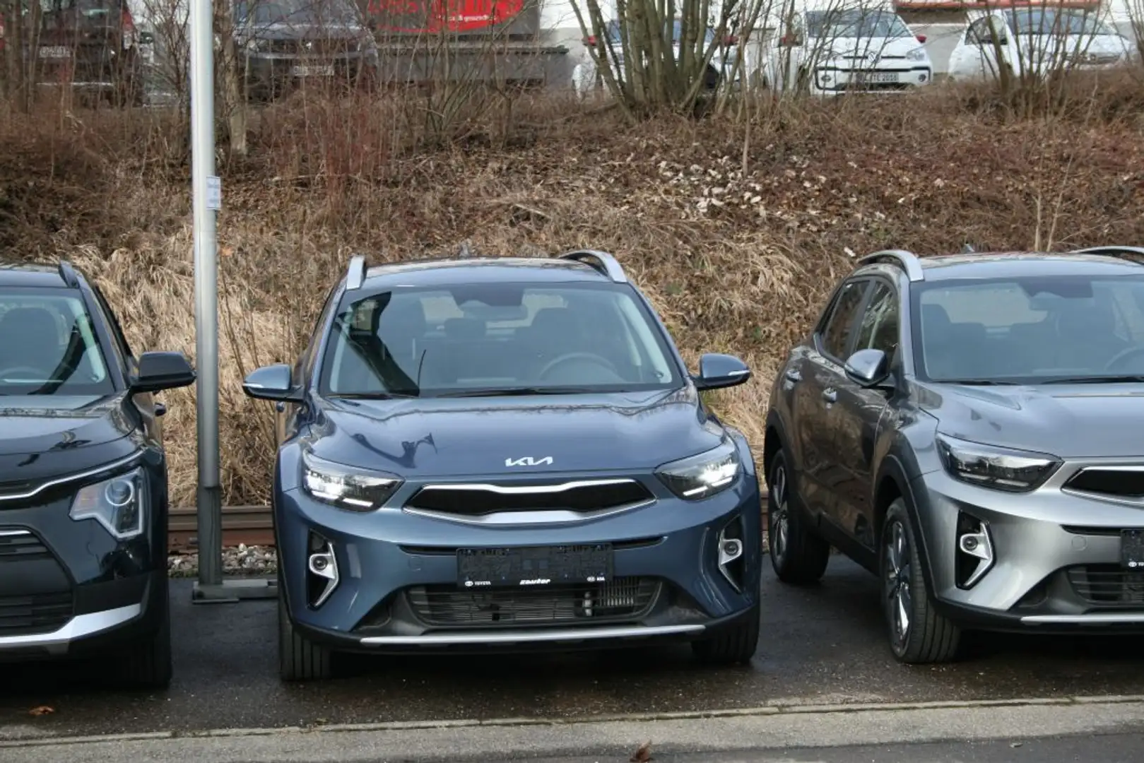 Kia Stonic 1.0 T-GDI 100 OPF DCT7 Vision (YB/YB-KMD) Blau - 1