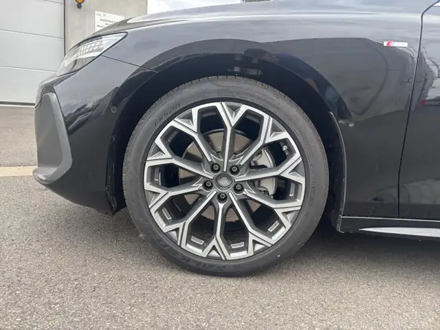 Audi A6 view 7