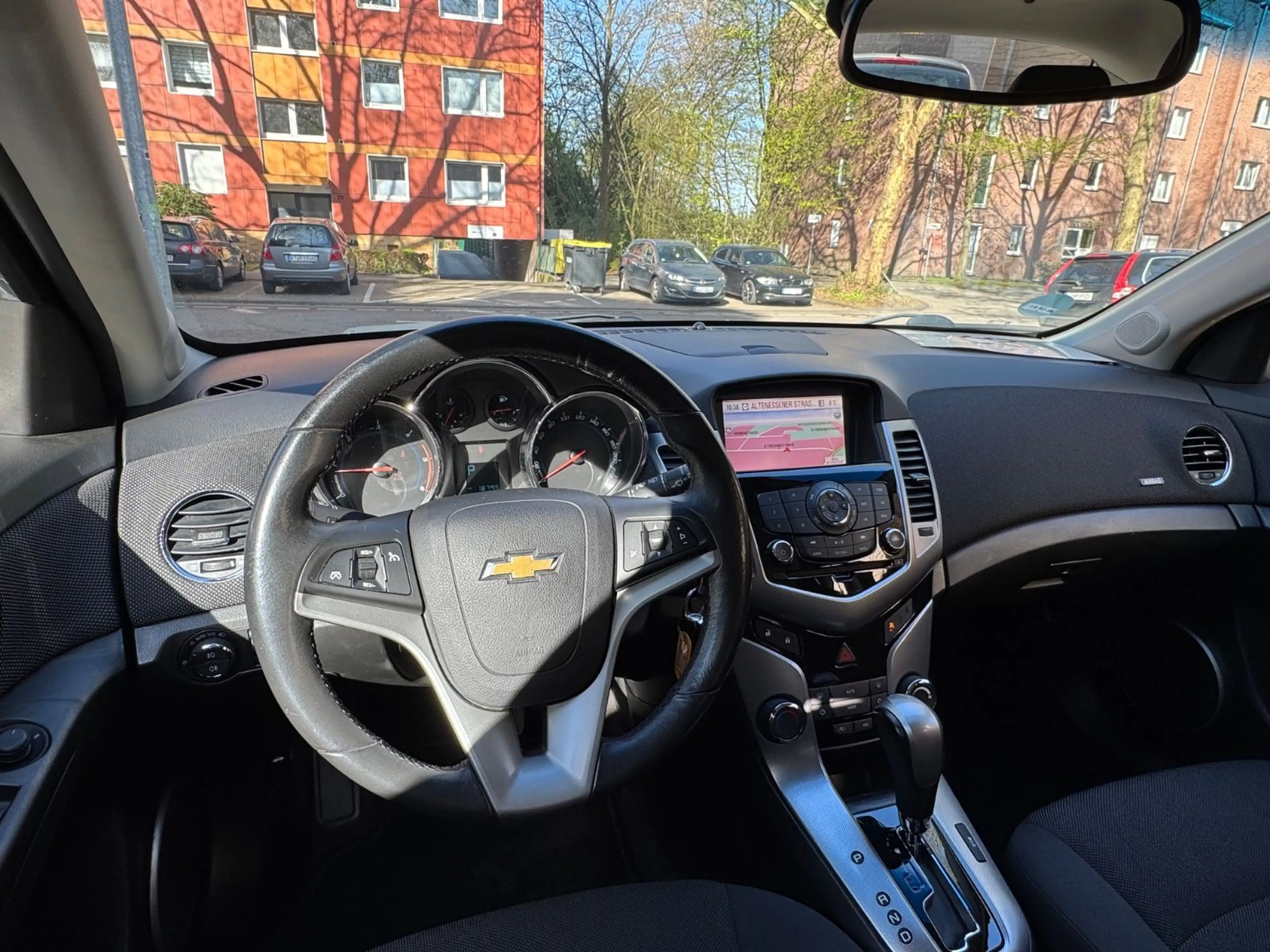 Chevrolet Cruze Hatchback LTZ/AUTOMATIK/104TKM/NAVI/GEPFLE — photo 11