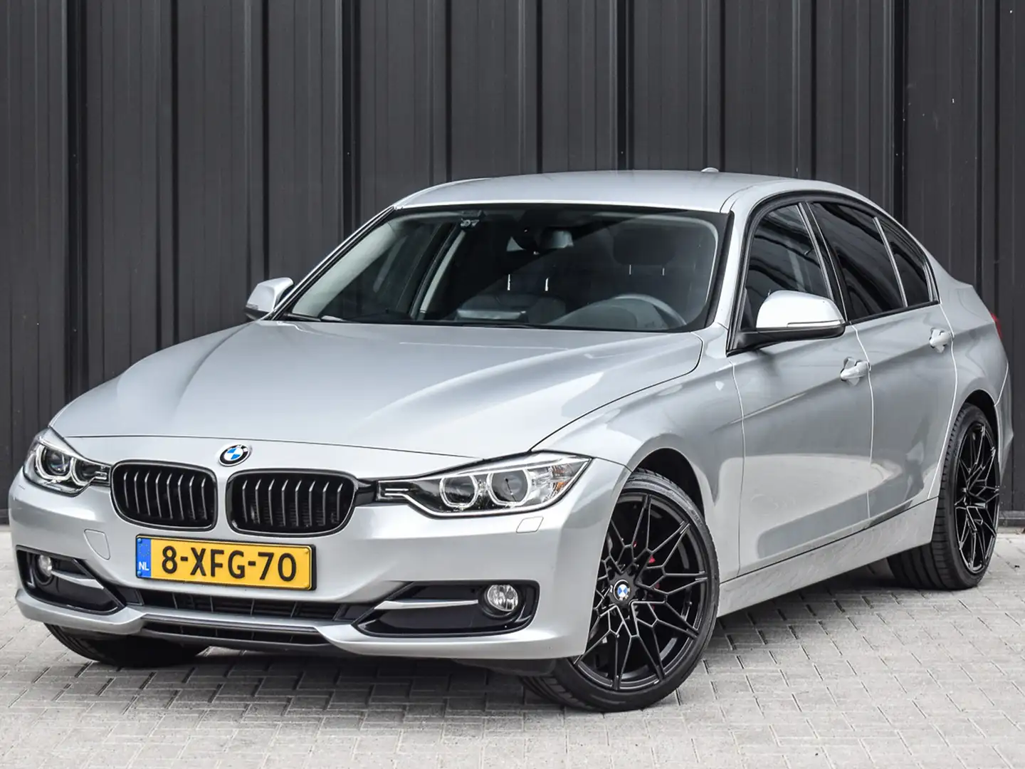 BMW 316 3-serie 316i HIGH EXECUTIVE | NL-AUTO | FULL-LED | Сірий - 2