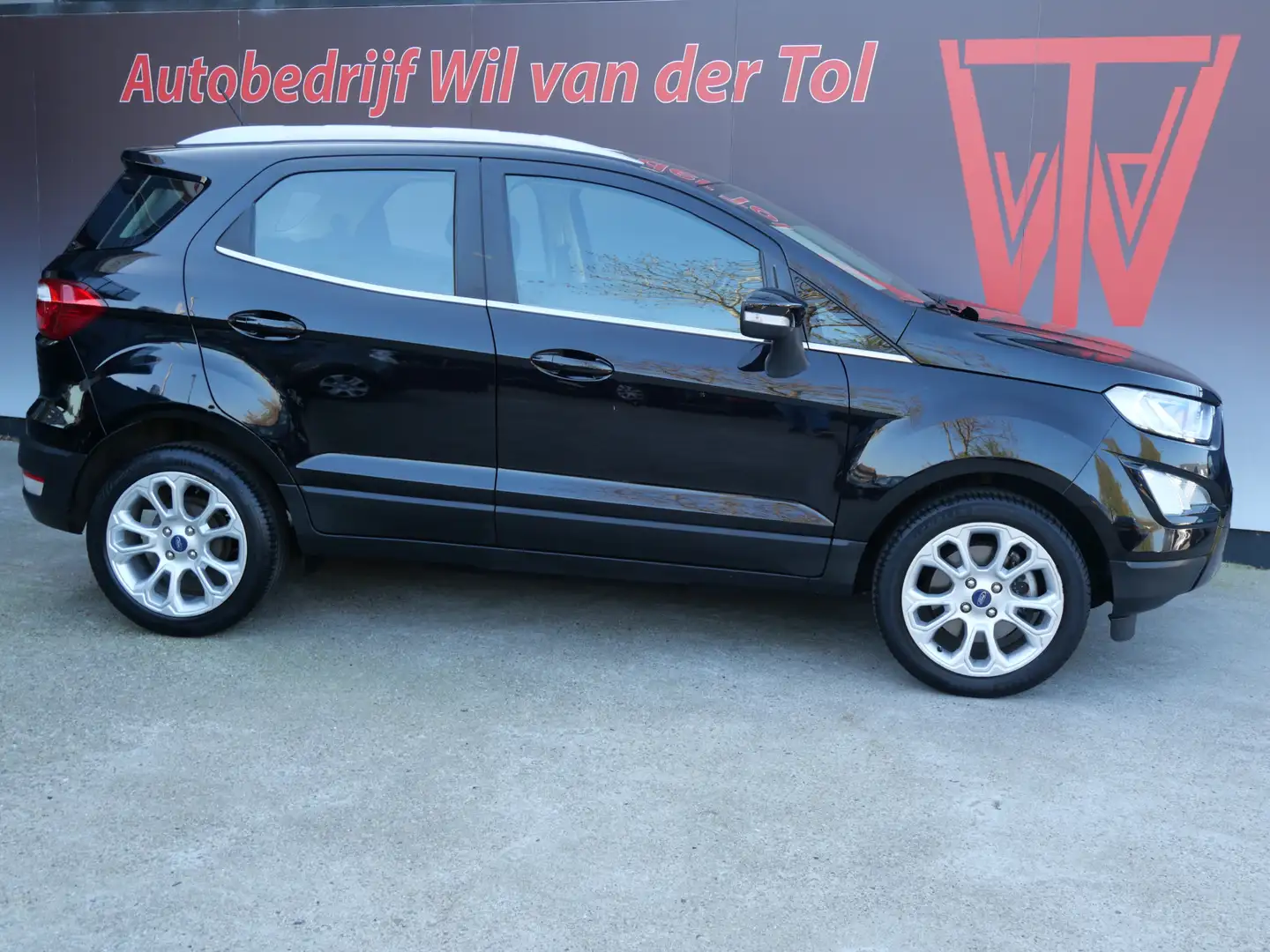 Ford EcoSport 1.0 ECOBOOST TITANIUM | CRUISE | CLIMA | CARPLAY | Zwart - 1