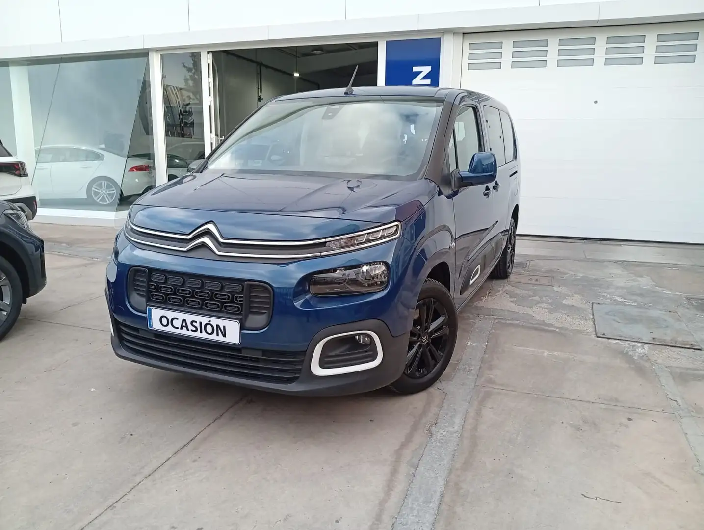 Citroen Berlingo Combi BlueHDi S&S Talla XL Shine 130 Bleu - 2