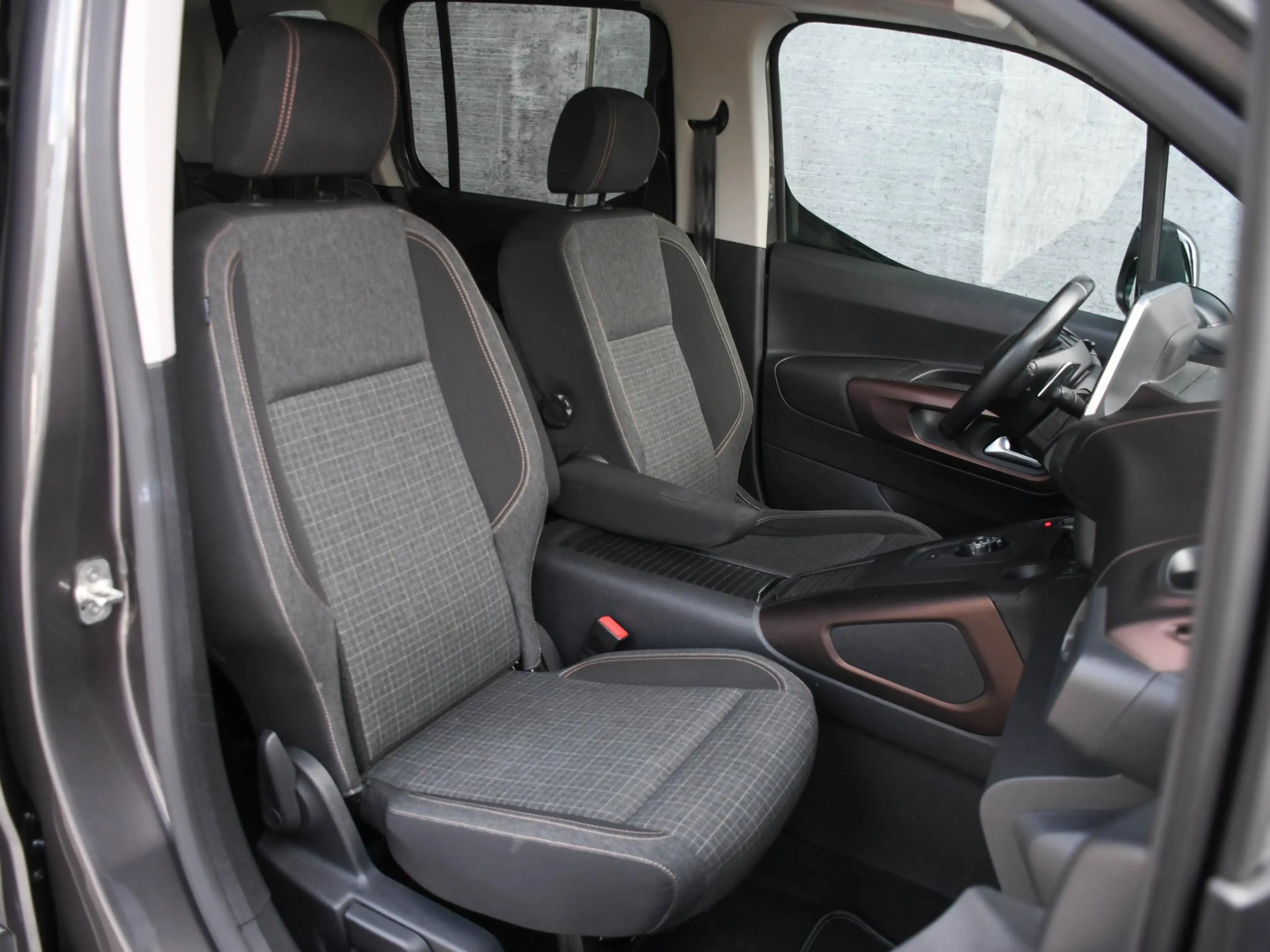 Peugeot Rifter GT 1.2 Puretech 130pk Automaat NAVI | 17''LM | DOD — photo 11