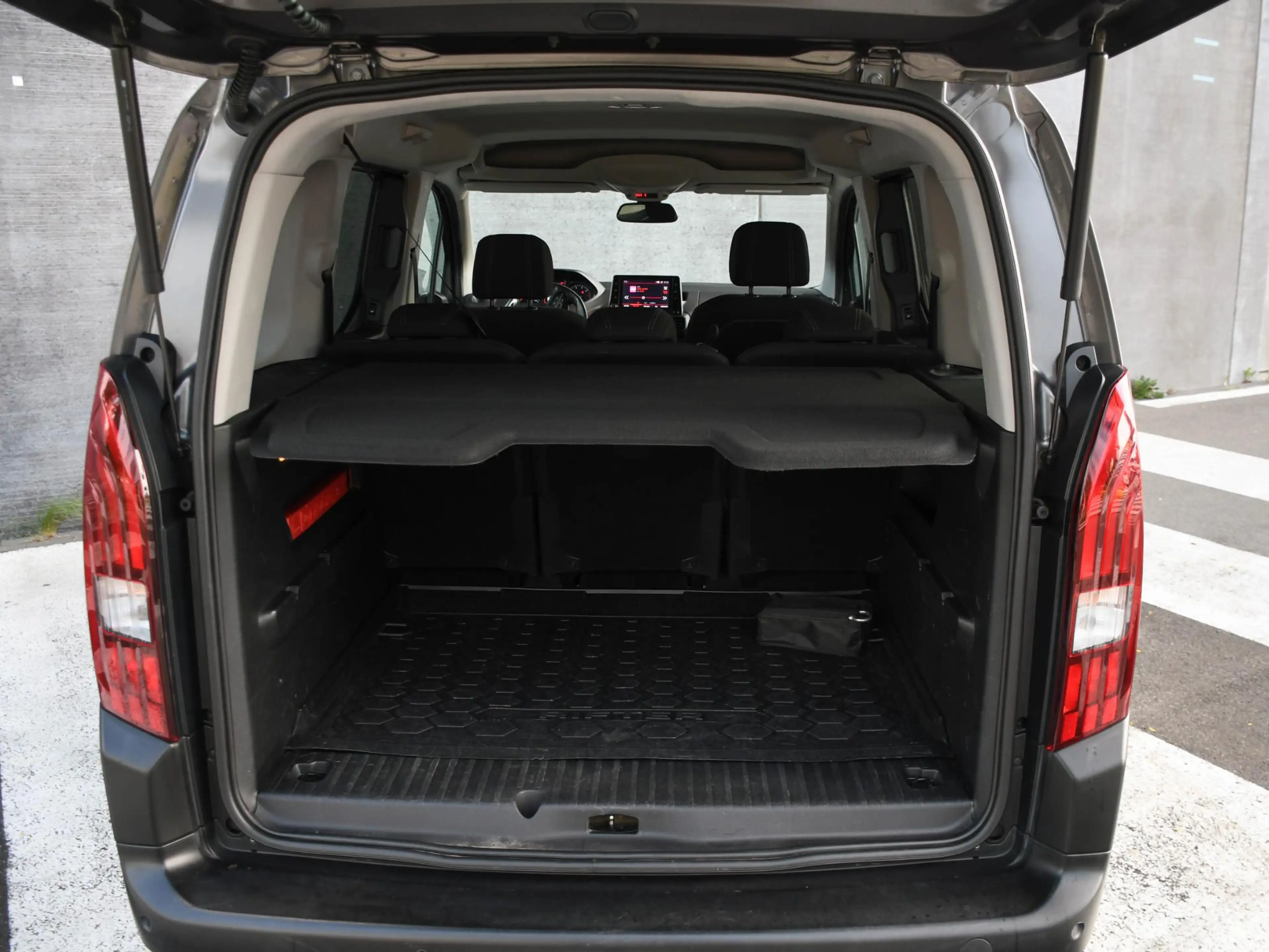 Peugeot Rifter GT 1.2 Puretech 130pk Automaat NAVI | 17''LM | DOD — photo 9