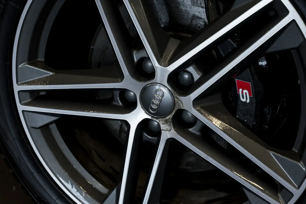 Audi SQ5 снимка Audi SQ5