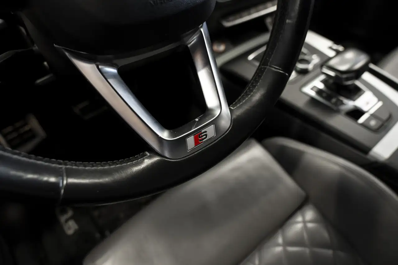 Audi SQ5 снимка Audi SQ5