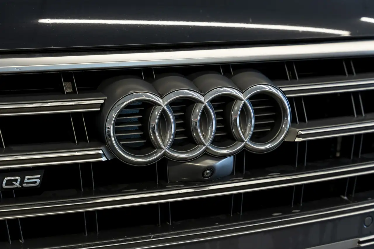 Audi SQ5 снимка Audi SQ5