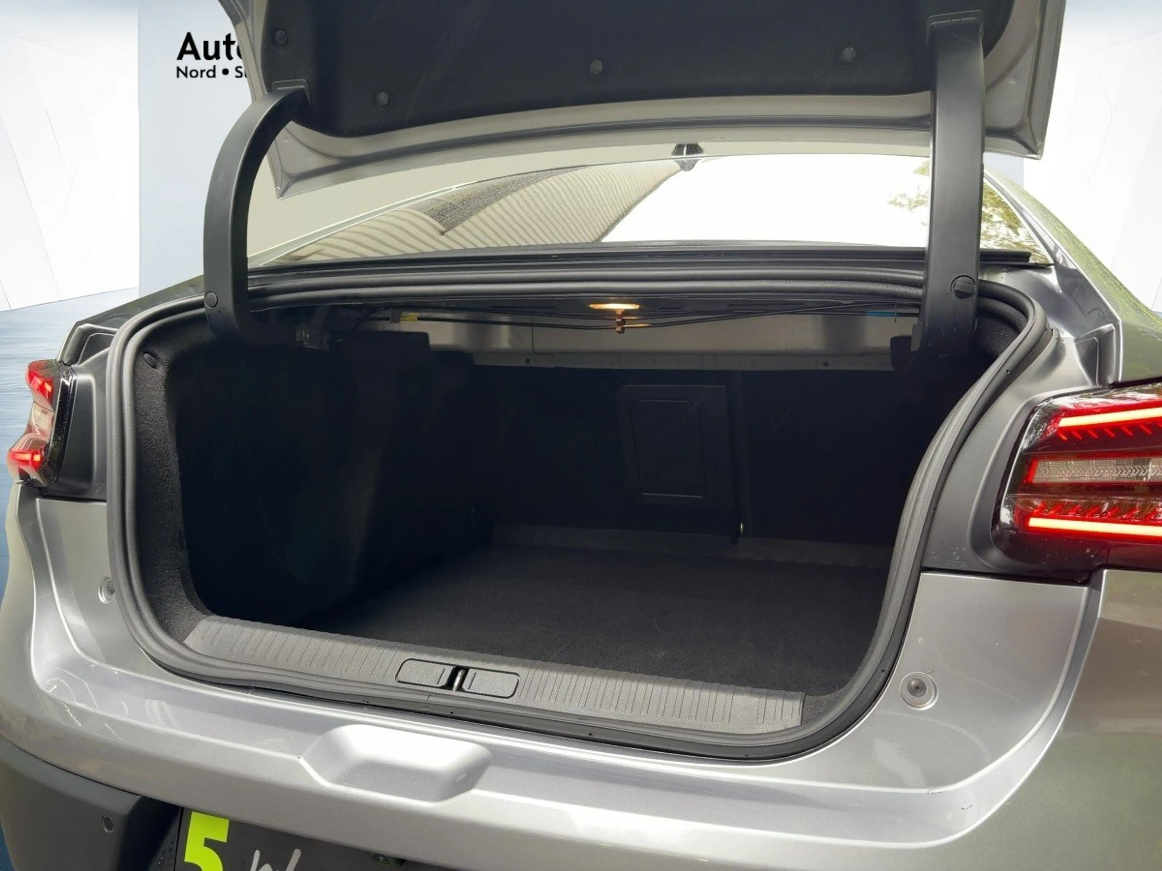 Citroen C4 X AT8 Max HUD/FullLED/Navi/KlimaA/PDC/Kamera — photo 9