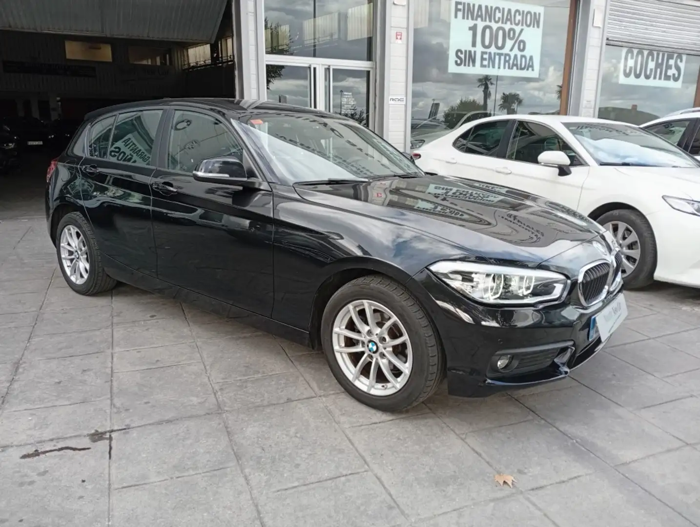BMW 116 116d EfficientDynamics Noir - 1