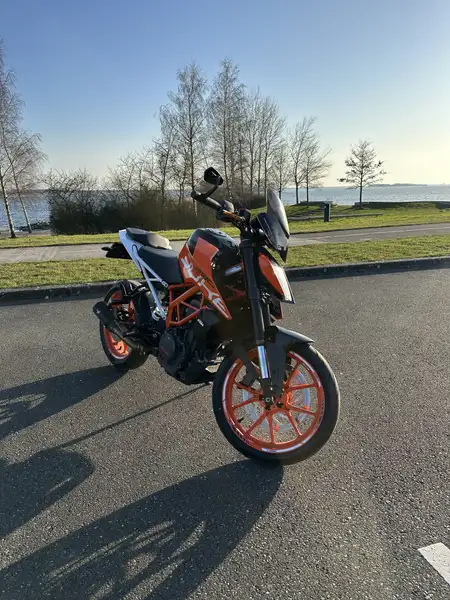 KTM 390 Duke - foto 4