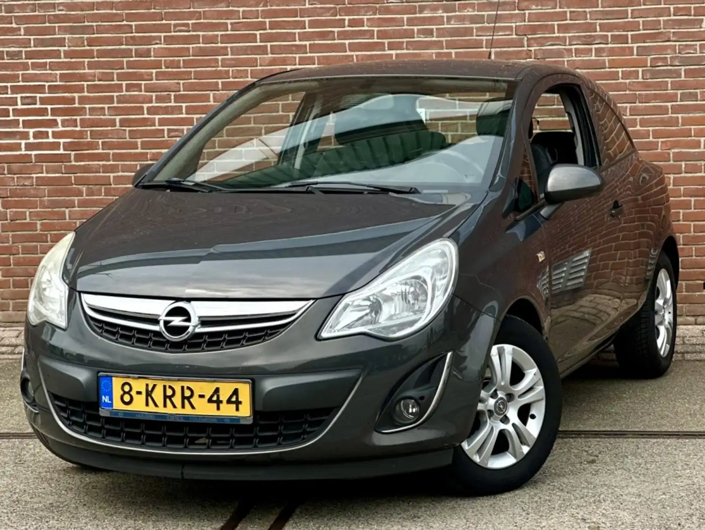 Opel Corsa 1.2-16V Berlin |Clima |CruiseC |Stoelverw Grijs - 1