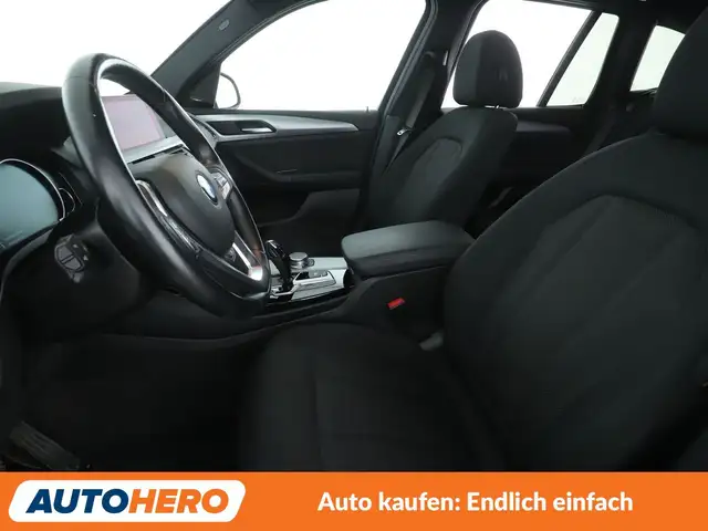 BMW X3 view 10