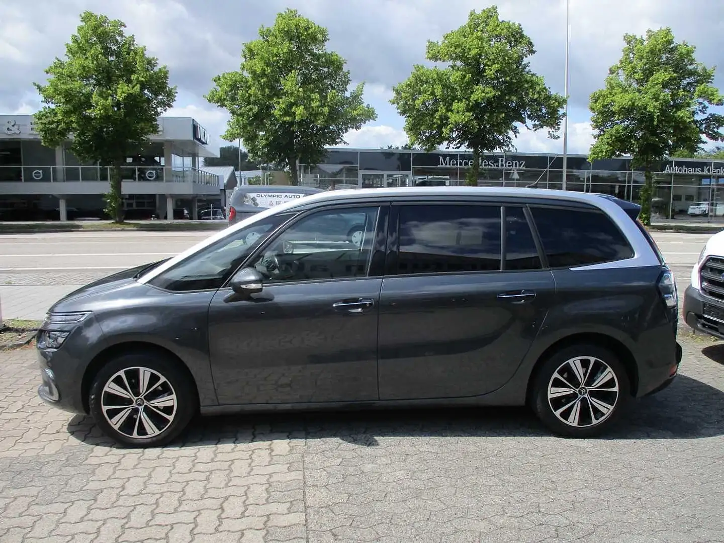 Citroen Grand C4 Picasso Pure Tech 130 Autom. 'Shine' *Navigation* Grau - 2