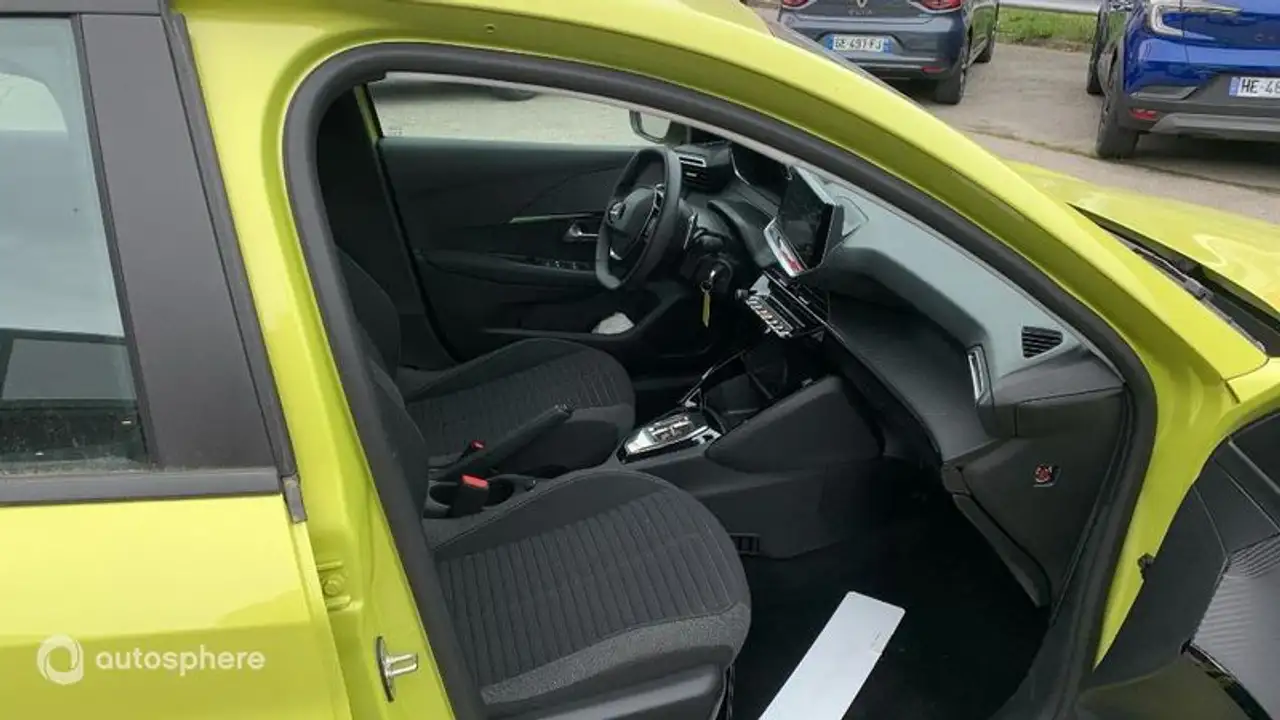 Peugeot 208 208 — photo 15