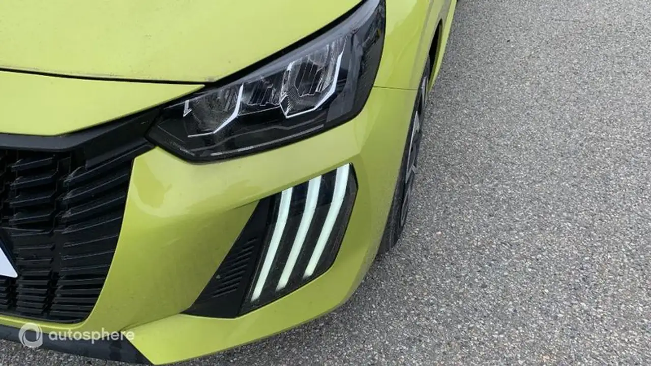 Peugeot 208 208 — photo 17
