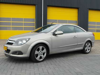 Opel Astra 1.9 CDTi Cosmo Twintop