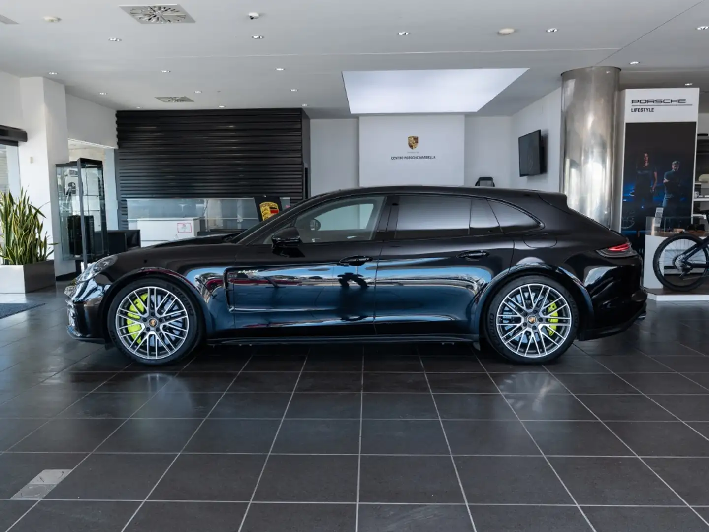 Porsche Panamera Turbo S E-Hybrid Aut. Negro - 2