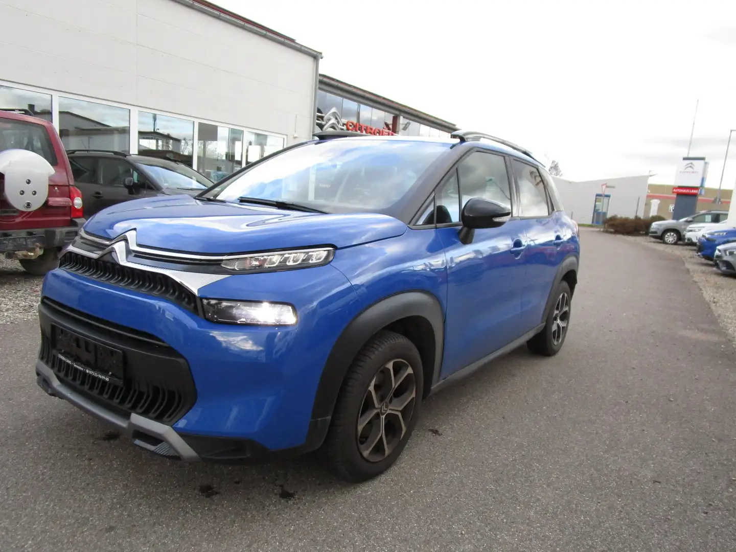 Citroen C3 Aircross Shine Blau - 1