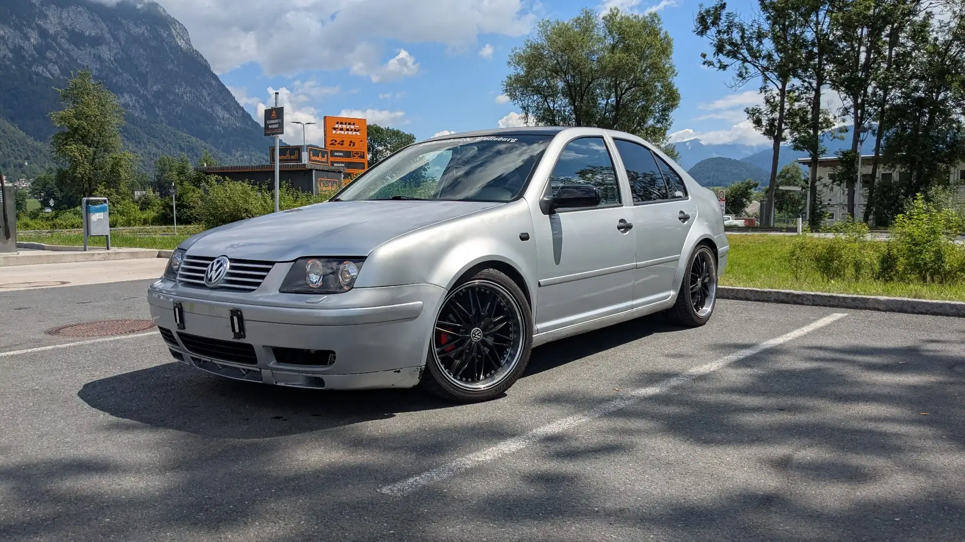 Volkswagen Bora 1.9 TDI Trendline - 1