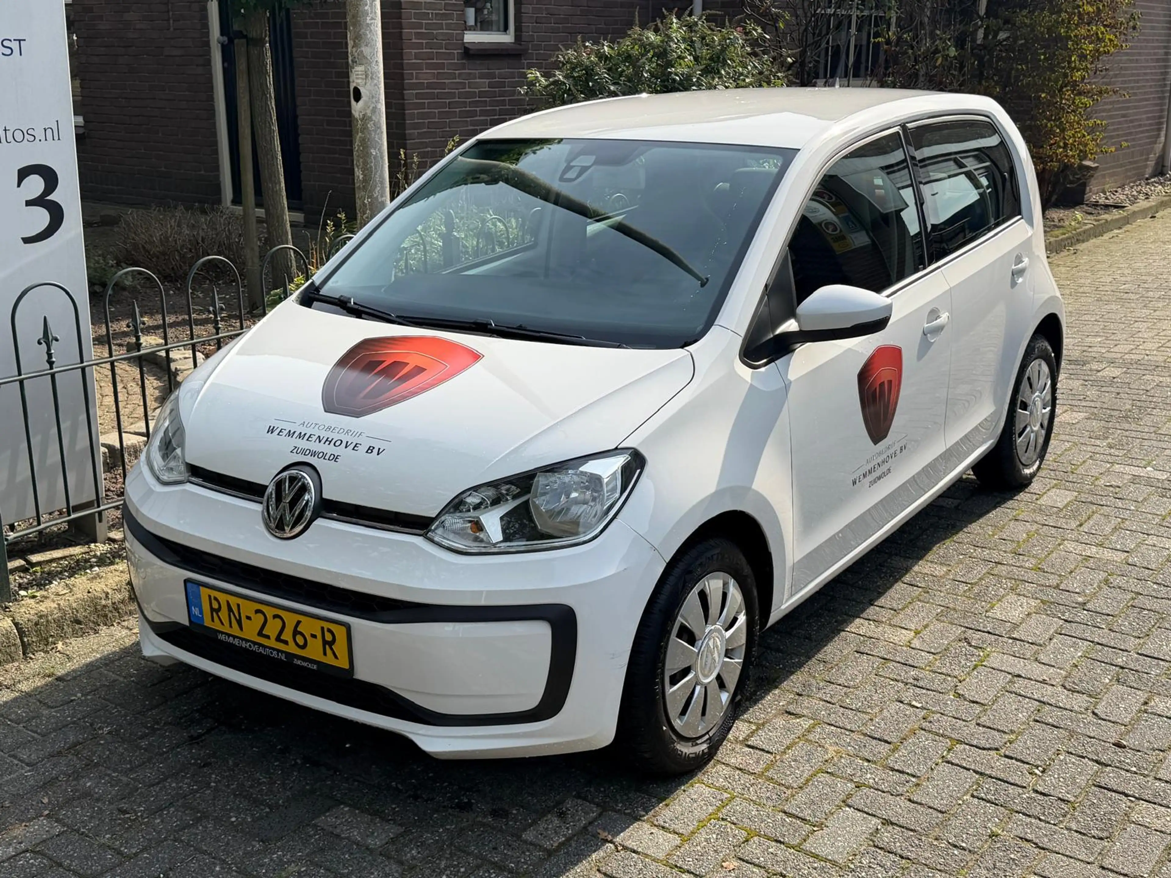 Volkswagen up! 1.0 BMT move up! — photo 2