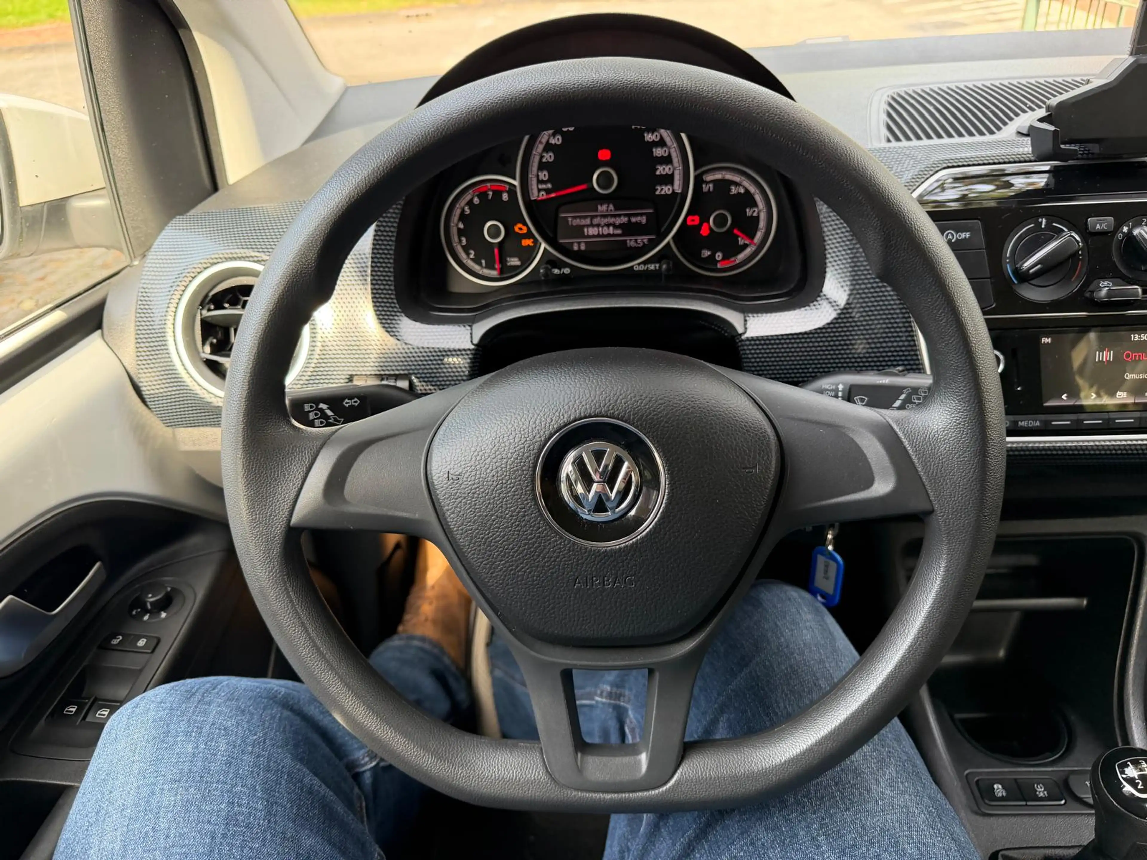 Volkswagen up! 1.0 BMT move up! — photo 12