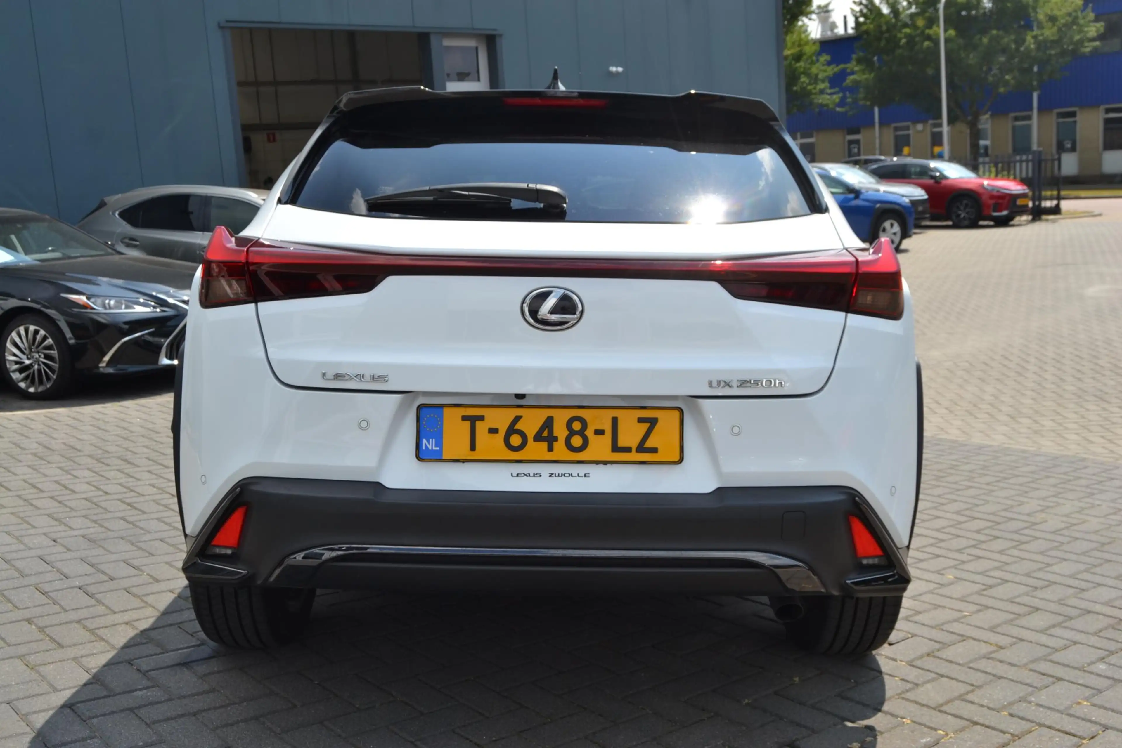 Lexus UX 250h F Sport Design NL-AUTO — photo 4