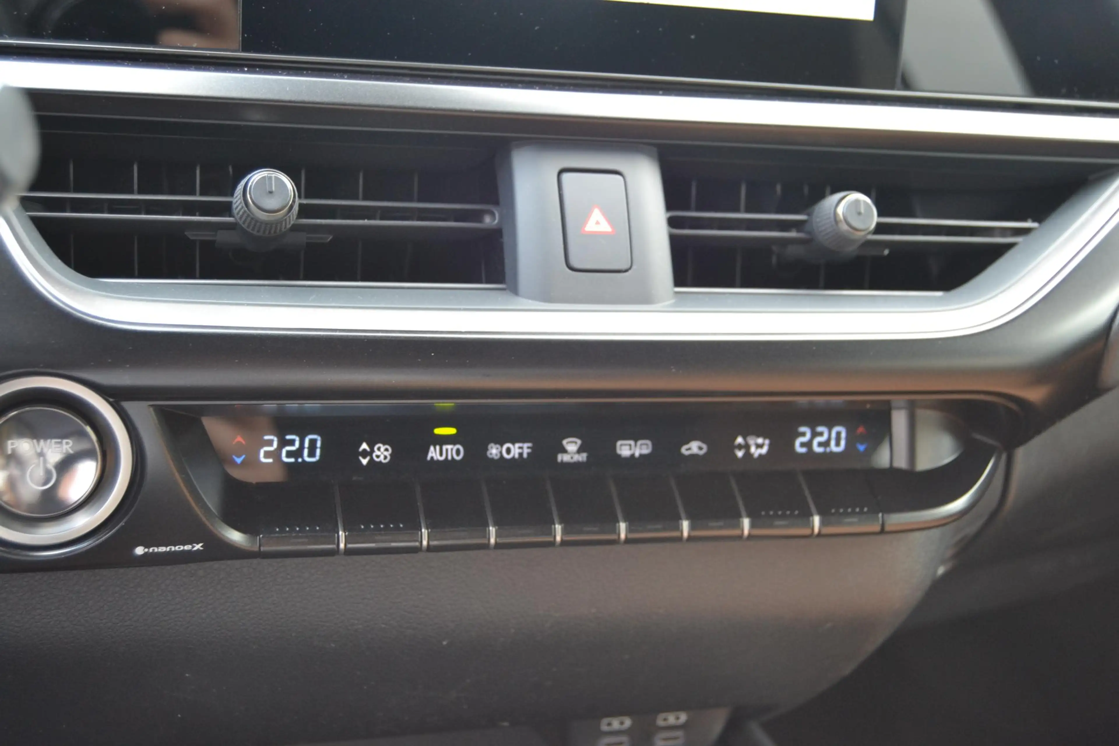 Lexus UX 250h F Sport Design NL-AUTO — photo 26