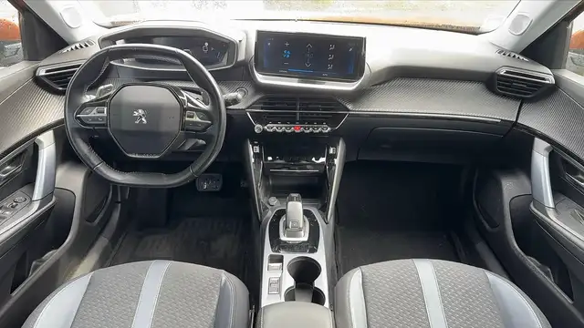 Peugeot 2008 view 11