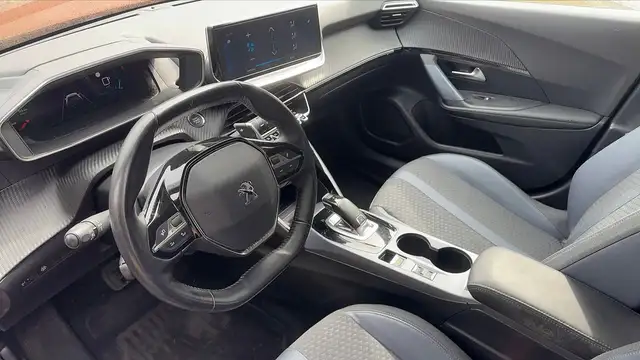 Peugeot 2008 view 8