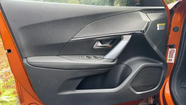 Peugeot 2008 view 7