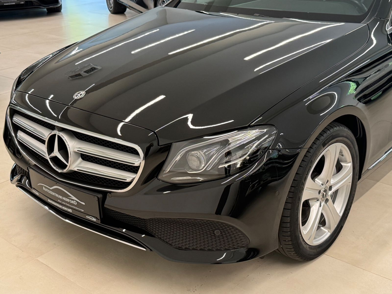 Mercedes-Benz E 350 d T Avantgarde Widescreen 360° AHK — photo 3
