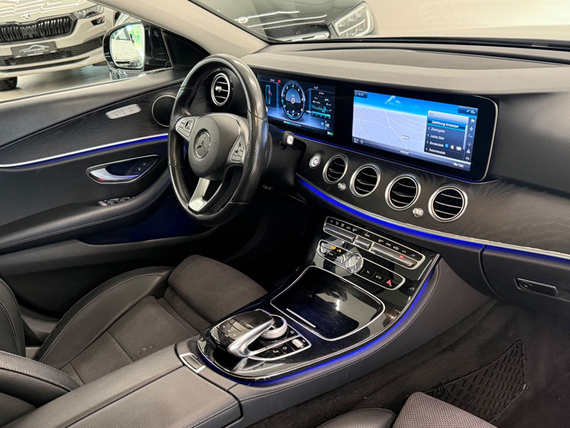 Mercedes-Benz E 350 d T Avantgarde Widescreen 360° AHK — photo 11