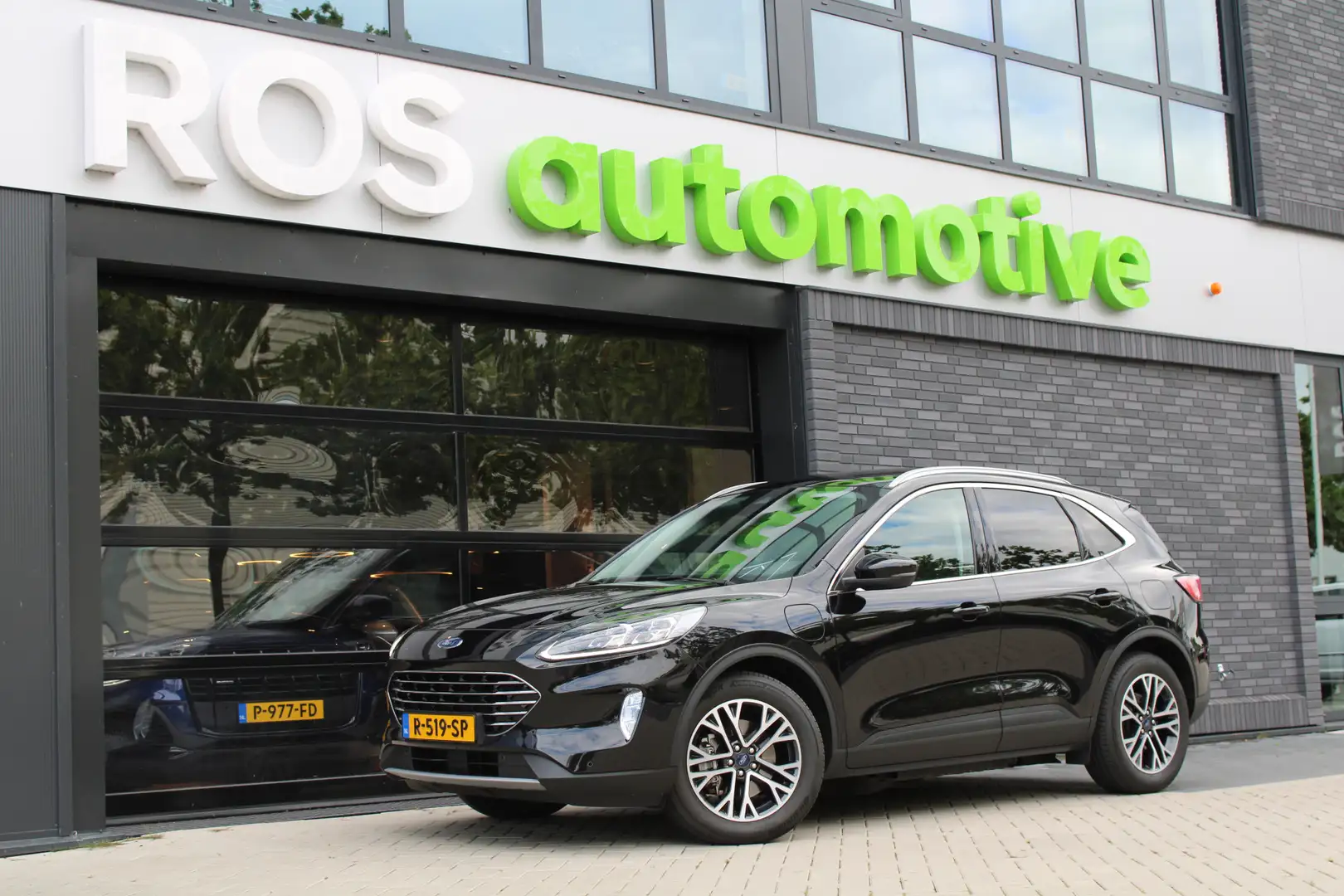 Ford Kuga 2.5 PHEV Titanium X | B&O | STOEL+STUURVERWARMING Zwart - 1
