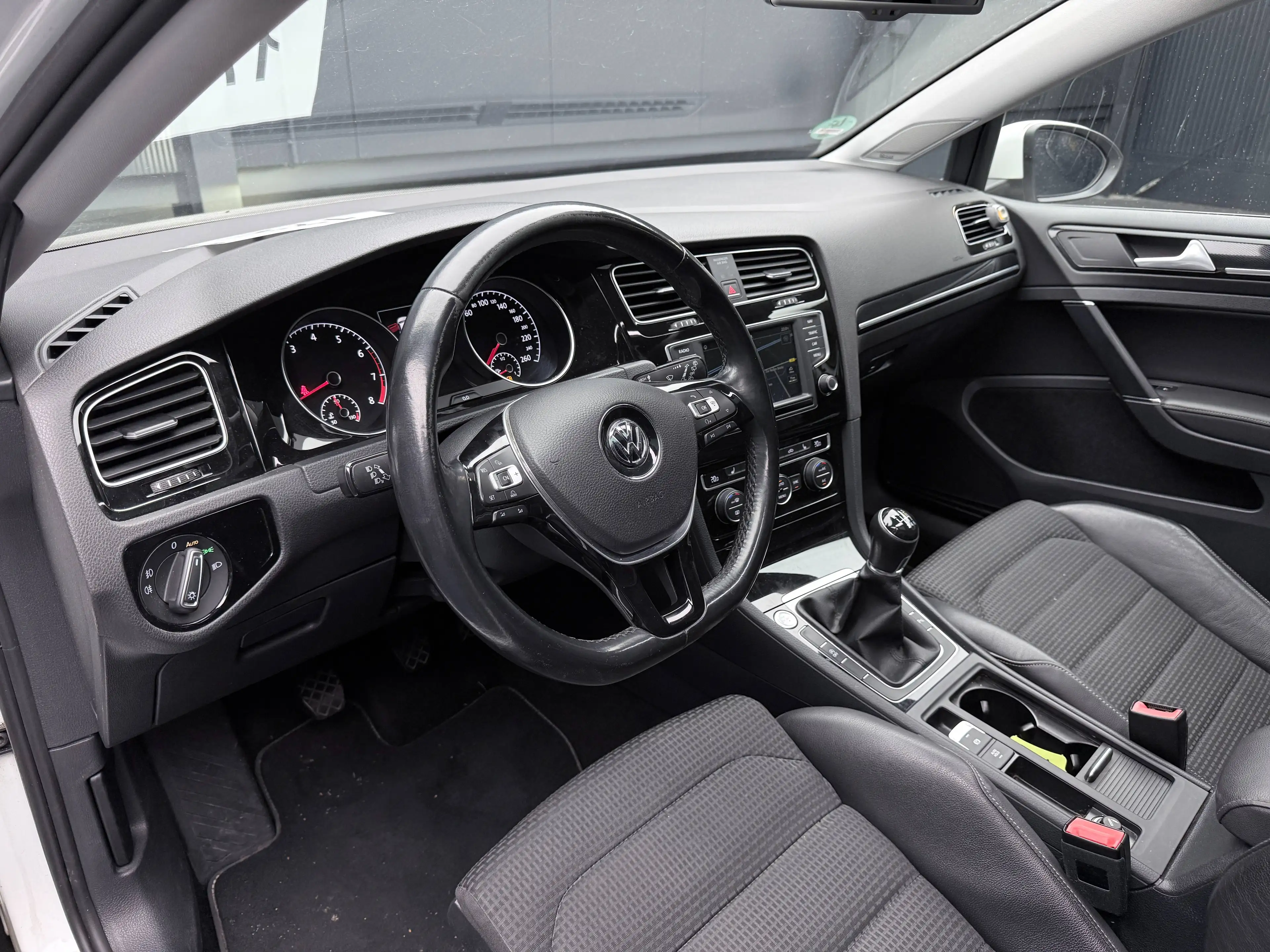 Volkswagen Golf Variant Highline/R-Line *PANORAMA*DynAudio*Massage*T-LEDER* — photo 11