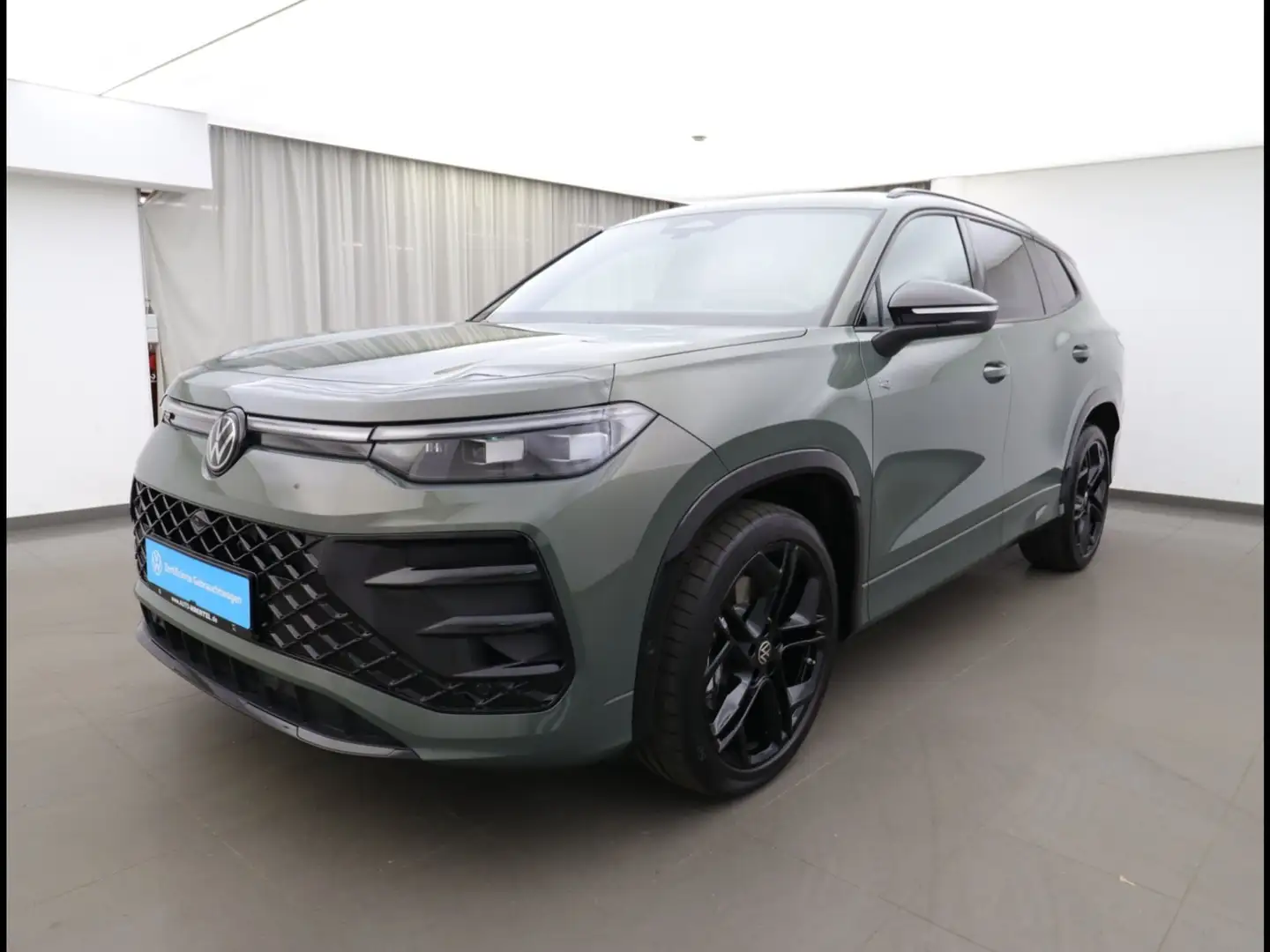 Volkswagen Tayron R-LINE BLACK STYLE 4MOTION 2.0 TSI DSG Navi Grün - 2